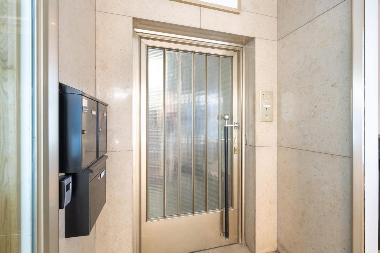 2 Bedroom Top Floor Apartment Direct On Marienplatz Monaco di Baviera Esterno foto